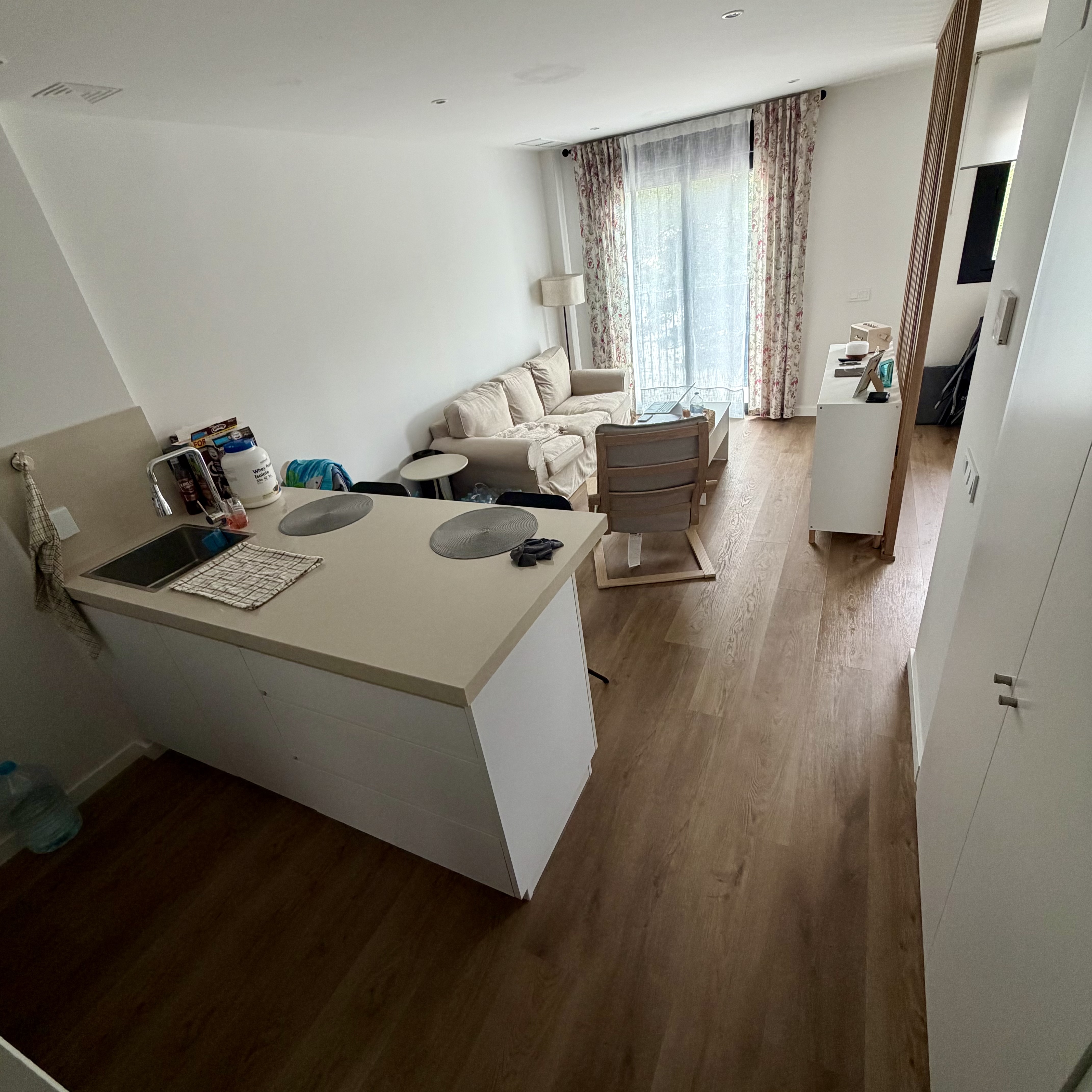 Our compact and cozy Jerez flat layout.